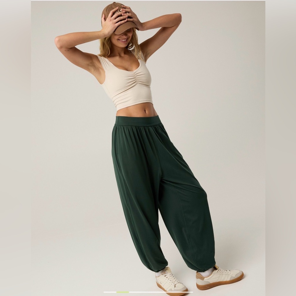 Aerie Offline Go with the flow baggy jogger